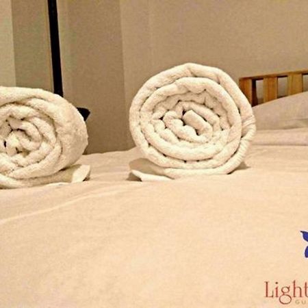 Light Wings Family Guesthouse 예레반 외부 사진